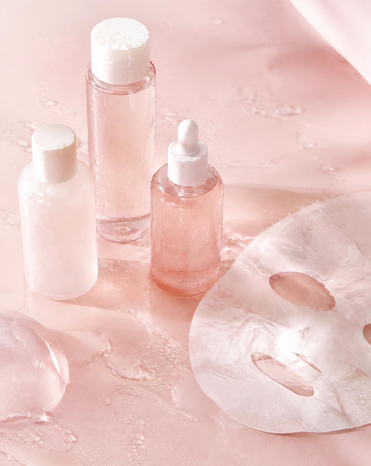 Dewy essence bottles and sheet mask